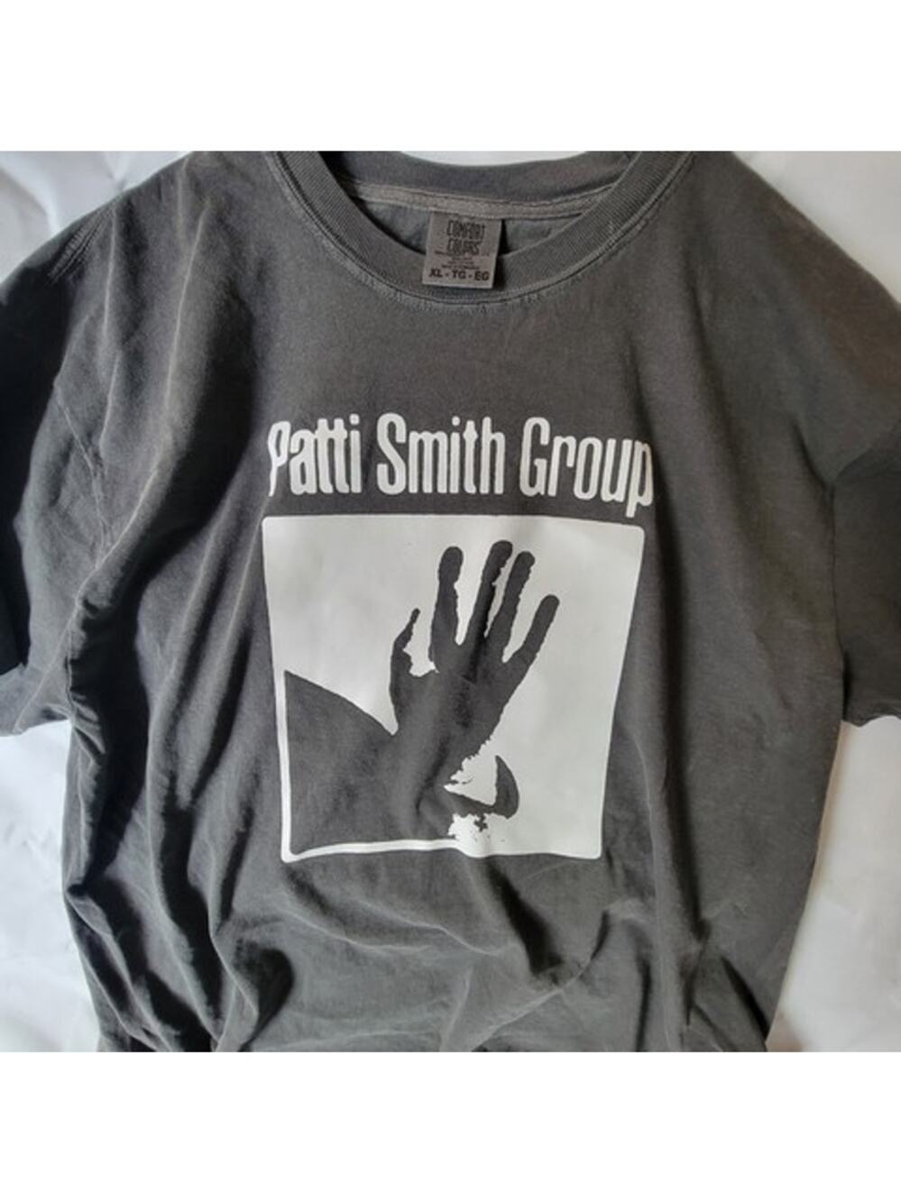 Patti Smith Group  band t shirt  size xl mens charcoal  gray